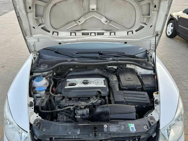 Белый Шкода Октавия, объемом двигателя 1.8 л и пробегом 252 тыс. км за 6966 $, фото 6 на Automoto.ua