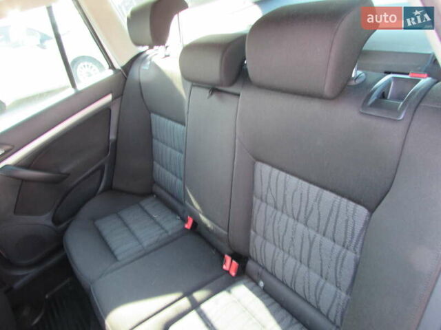 Білий Шкода Октавія, об'ємом двигуна 1.39 л та пробігом 204 тис. км за 8500 $, фото 10 на Automoto.ua