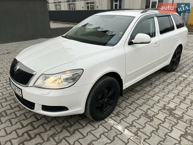 Белый Шкода Октавия, объемом двигателя 1.6 л и пробегом 332 тыс. км за 6999 $, фото 7 на Automoto.ua