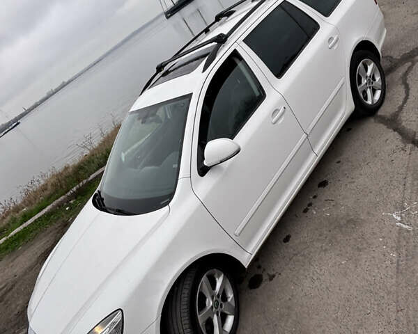 Білий Шкода Октавія, об'ємом двигуна 1.97 л та пробігом 316 тис. км за 8200 $, фото 6 на Automoto.ua