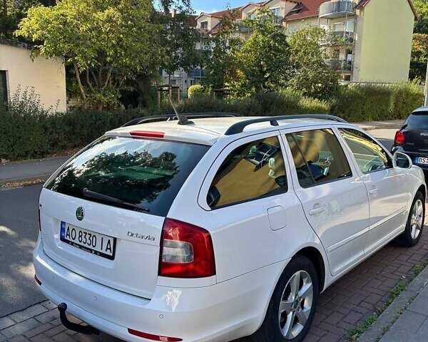 Белый Шкода Октавия, объемом двигателя 2 л и пробегом 284 тыс. км за 8700 $, фото 2 на Automoto.ua