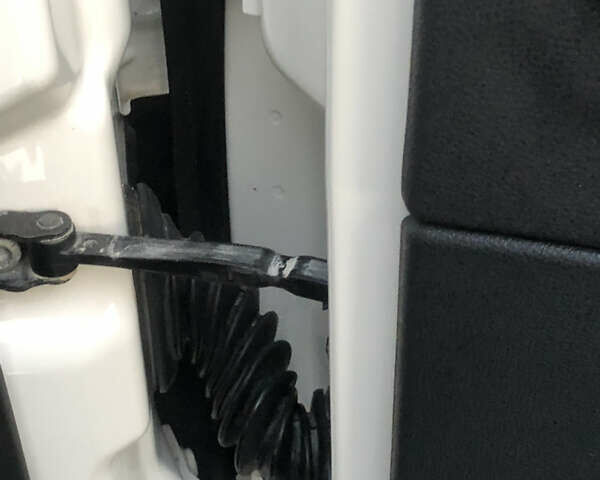 Белый Шкода Октавия, объемом двигателя 1.6 л и пробегом 307 тыс. км за 7850 $, фото 29 на Automoto.ua