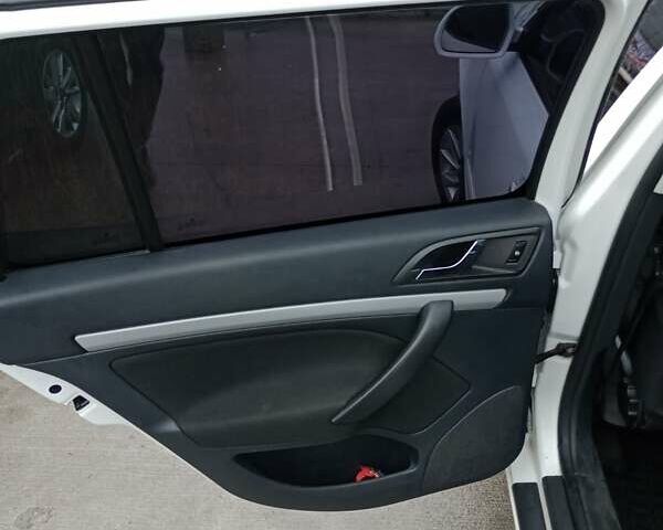 Белый Шкода Октавия, объемом двигателя 1.8 л и пробегом 254 тыс. км за 8200 $, фото 12 на Automoto.ua