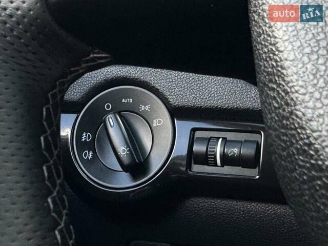 Белый Шкода Октавия, объемом двигателя 1.97 л и пробегом 281 тыс. км за 11800 $, фото 23 на Automoto.ua