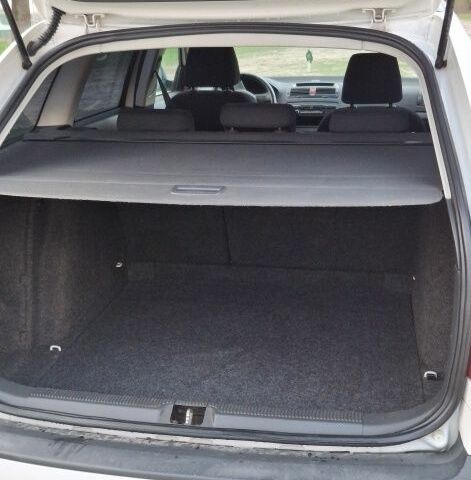 Белый Шкода Октавия, объемом двигателя 1.6 л и пробегом 240 тыс. км за 6850 $, фото 10 на Automoto.ua