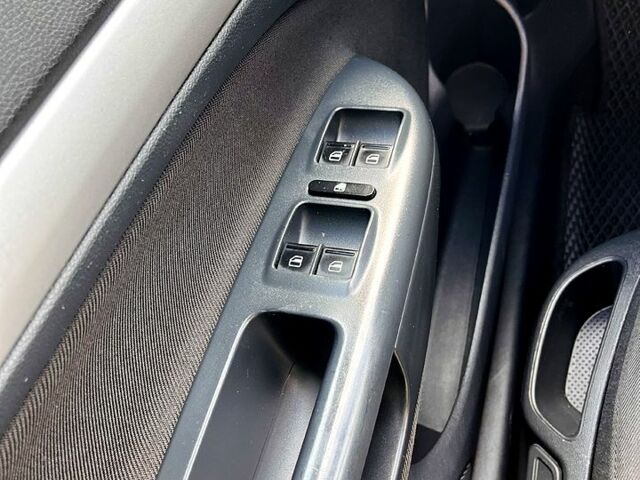 Белый Шкода Октавия, объемом двигателя 1.6 л и пробегом 223 тыс. км за 7500 $, фото 4 на Automoto.ua