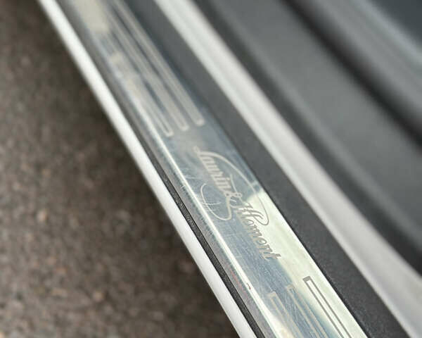 Белый Шкода Октавия, объемом двигателя 2 л и пробегом 217 тыс. км за 9999 $, фото 22 на Automoto.ua