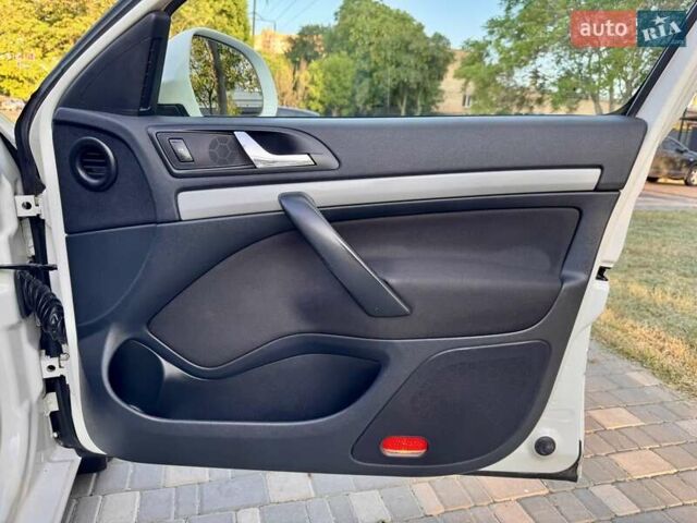 Белый Шкода Октавия, объемом двигателя 1.2 л и пробегом 167 тыс. км за 6999 $, фото 41 на Automoto.ua