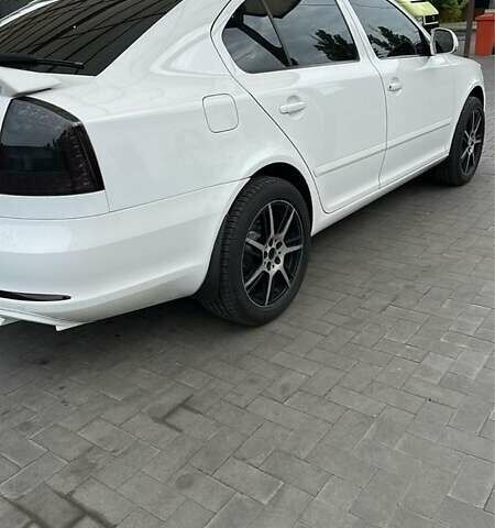 Білий Шкода Октавія, об'ємом двигуна 1.9 л та пробігом 260 тис. км за 9000 $, фото 4 на Automoto.ua