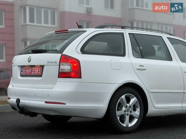 Белый Шкода Октавия, объемом двигателя 1.4 л и пробегом 179 тыс. км за 8555 $, фото 24 на Automoto.ua