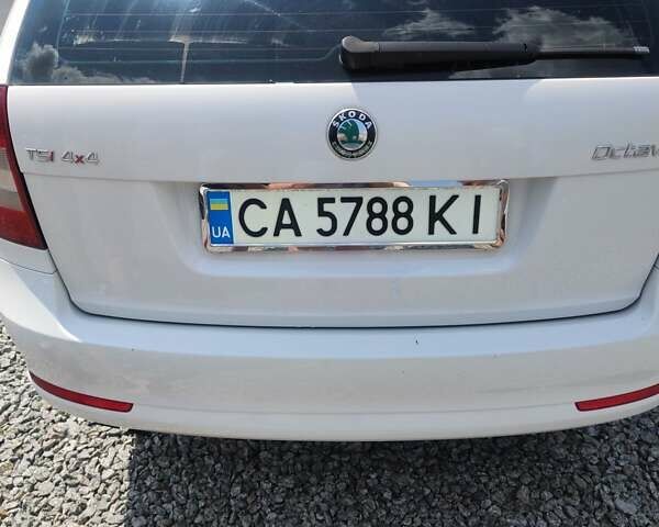 Белый Шкода Октавия, объемом двигателя 1.8 л и пробегом 245 тыс. км за 6700 $, фото 2 на Automoto.ua