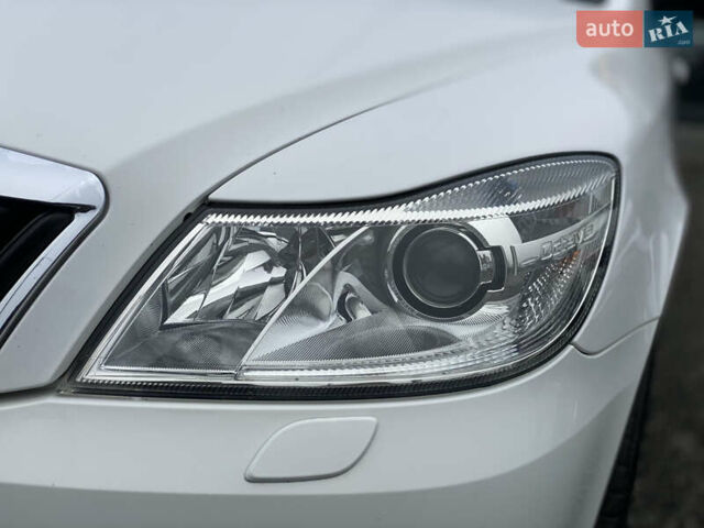 Белый Шкода Октавия, объемом двигателя 1.97 л и пробегом 369 тыс. км за 10999 $, фото 19 на Automoto.ua