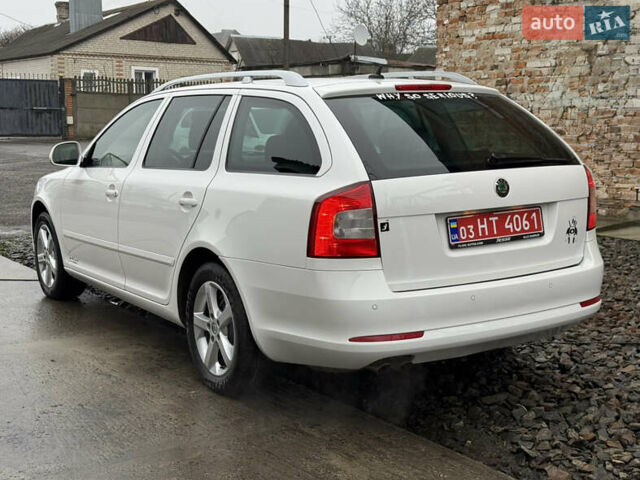 Белый Шкода Октавия, объемом двигателя 1.4 л и пробегом 231 тыс. км за 7000 $, фото 3 на Automoto.ua
