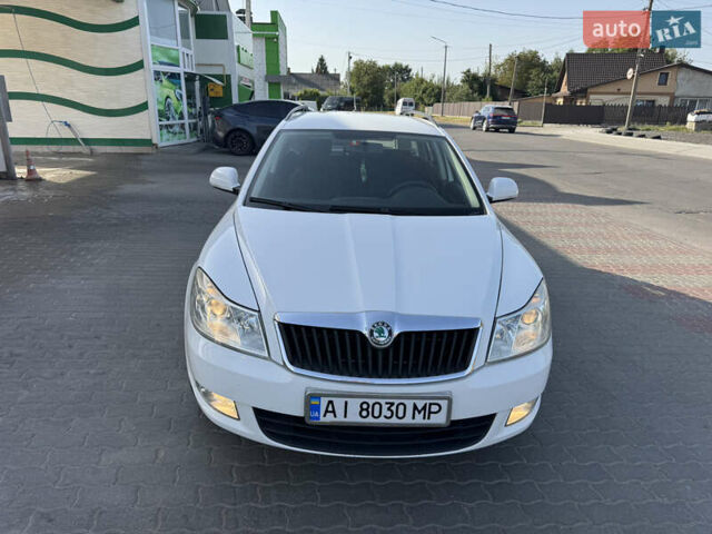 Білий Шкода Октавія, об'ємом двигуна 1.6 л та пробігом 272 тис. км за 7600 $, фото 2 на Automoto.ua
