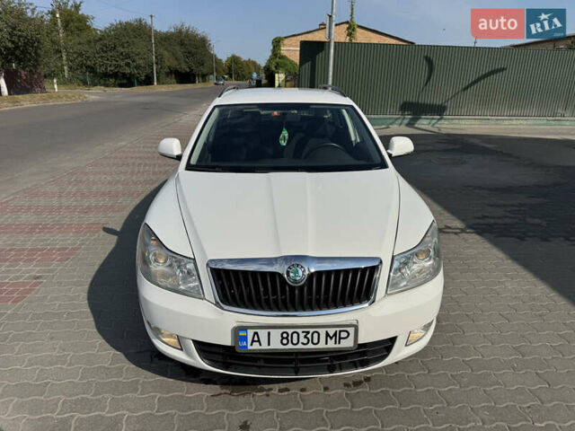 Білий Шкода Октавія, об'ємом двигуна 1.6 л та пробігом 272 тис. км за 7600 $, фото 19 на Automoto.ua