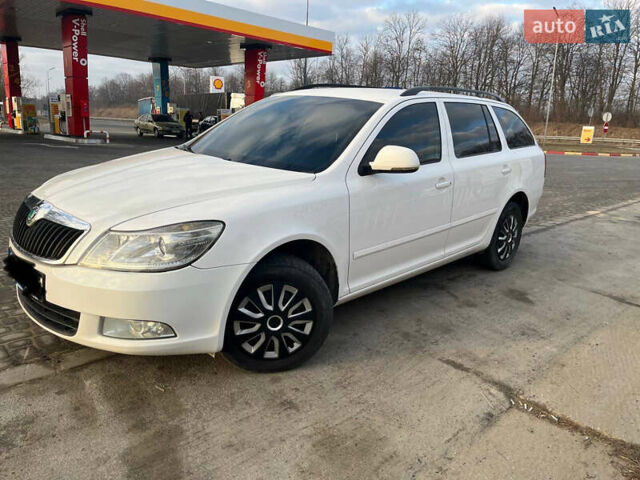 Белый Шкода Октавия, объемом двигателя 1.99 л и пробегом 292 тыс. км за 8500 $, фото 1 на Automoto.ua