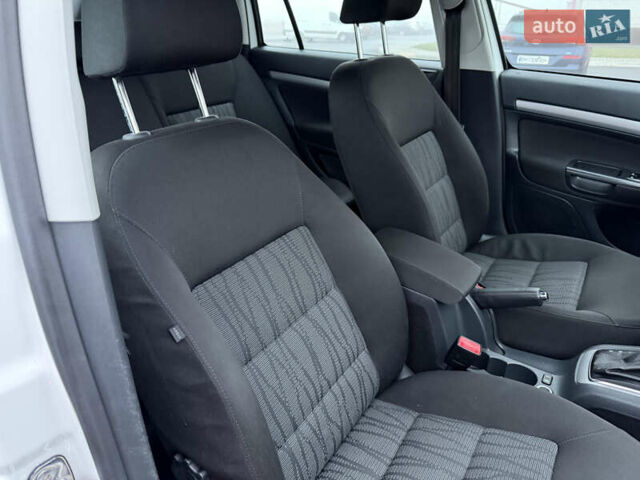 Белый Шкода Октавия, объемом двигателя 1.4 л и пробегом 179 тыс. км за 8555 $, фото 60 на Automoto.ua