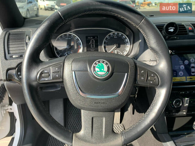 Білий Шкода Октавія, об'ємом двигуна 2 л та пробігом 246 тис. км за 12866 $, фото 17 на Automoto.ua