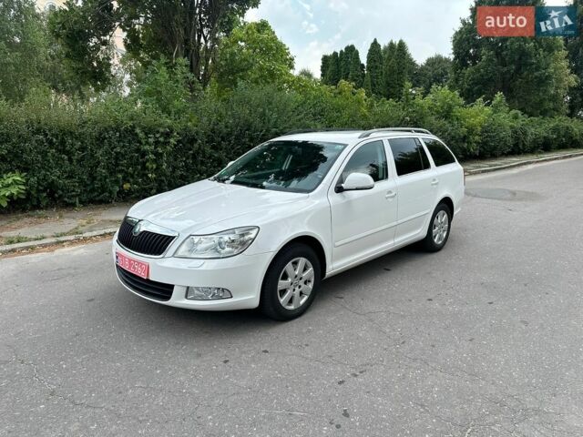 Белый Шкода Октавия, объемом двигателя 1.6 л и пробегом 247 тыс. км за 7900 $, фото 30 на Automoto.ua