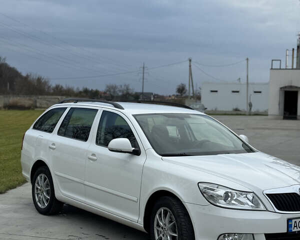 Белый Шкода Октавия, объемом двигателя 1.4 л и пробегом 223 тыс. км за 7500 $, фото 8 на Automoto.ua