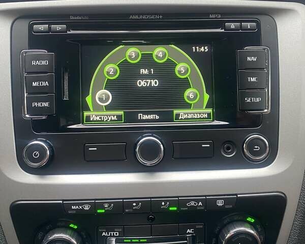 Білий Шкода Октавія, об'ємом двигуна 1.4 л та пробігом 236 тис. км за 8200 $, фото 6 на Automoto.ua