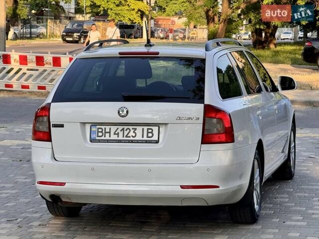 Белый Шкода Октавия, объемом двигателя 1.2 л и пробегом 167 тыс. км за 6999 $, фото 13 на Automoto.ua