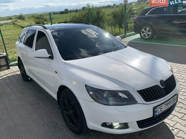 Білий Шкода Октавія, об'ємом двигуна 2 л та пробігом 246 тис. км за 12866 $, фото 6 на Automoto.ua