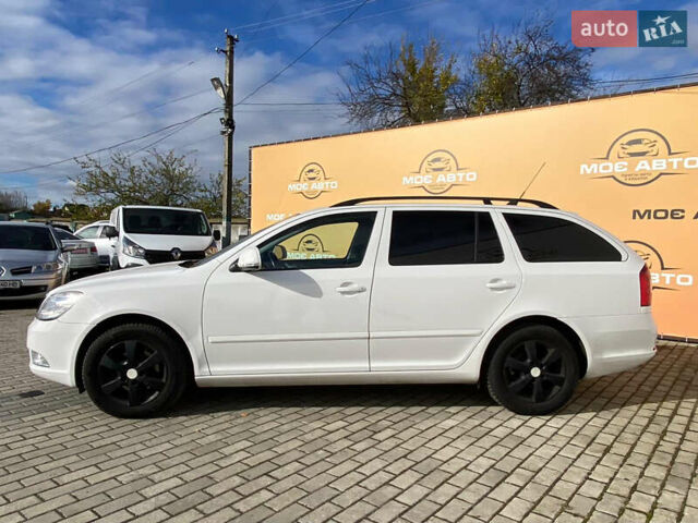 Шкода Октавия 2012 в Ровно на Automoto.ua Белый Шкода Октавия, объемом двигателя 1.6 л и пробегом 238 тыс. км за 8200 $, фото 3 на Automoto.ua
