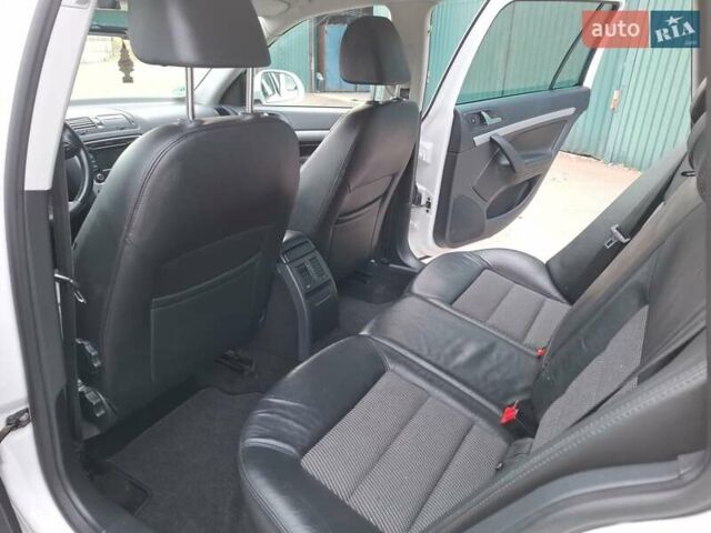 Білий Шкода Октавія, об'ємом двигуна 1.6 л та пробігом 239 тис. км за 9200 $, фото 24 на Automoto.ua