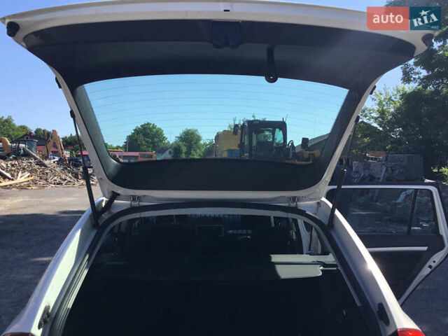 Білий Шкода Октавія, об'ємом двигуна 1.6 л та пробігом 282 тис. км за 7200 $, фото 13 на Automoto.ua