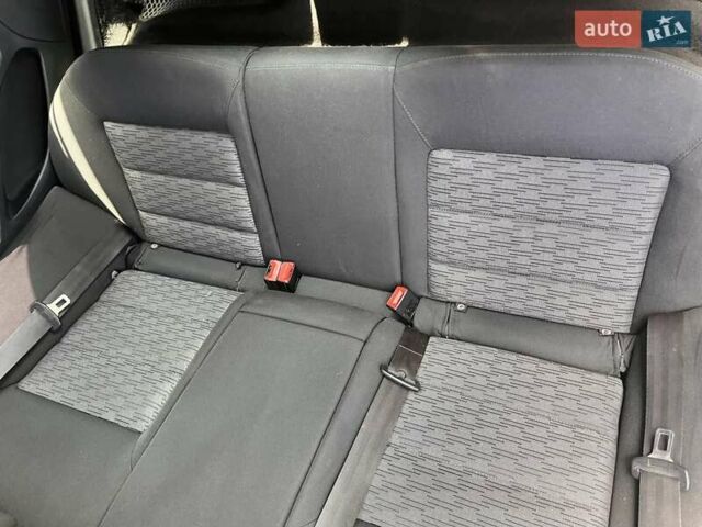 Білий Шкода Октавія, об'ємом двигуна 1.6 л та пробігом 223 тис. км за 7500 $, фото 38 на Automoto.ua