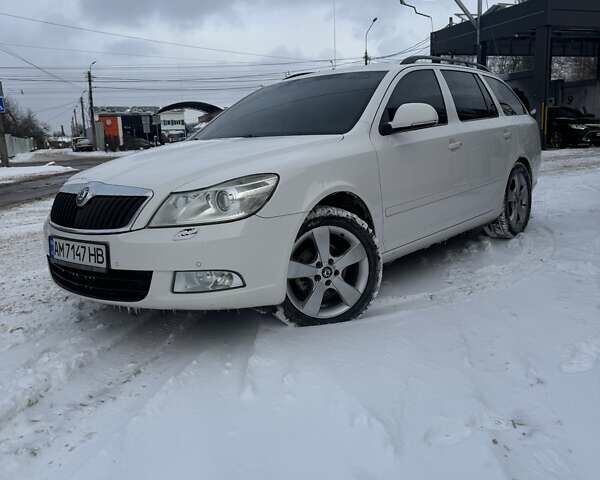 Білий Шкода Октавія, об'ємом двигуна 1.99 л та пробігом 351 тис. км за 9500 $, фото 7 на Automoto.ua
