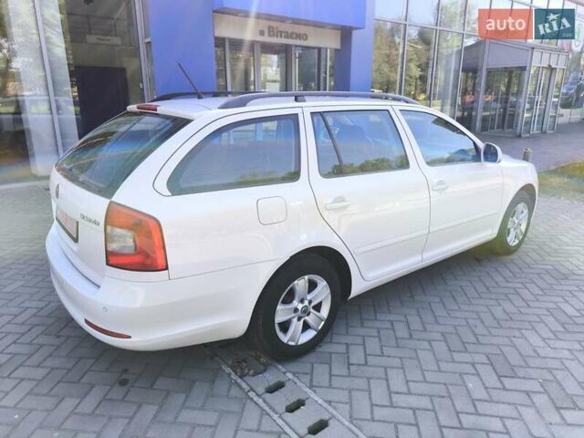 Белый Шкода Октавия, объемом двигателя 1.8 л и пробегом 265 тыс. км за 7500 $, фото 15 на Automoto.ua