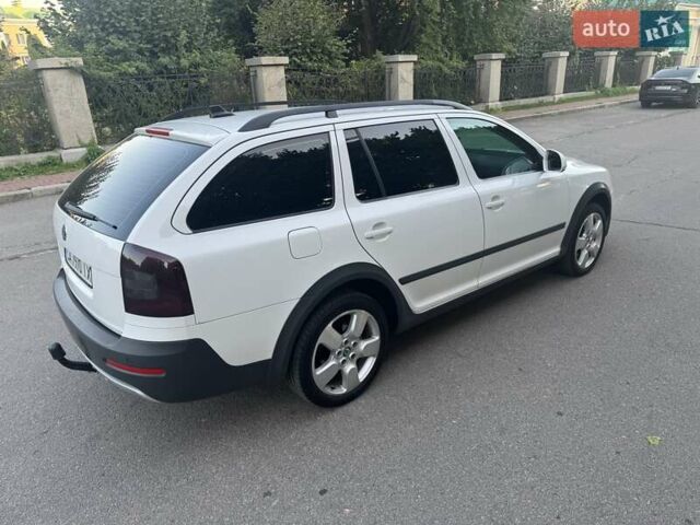Білий Шкода Октавія, об'ємом двигуна 2 л та пробігом 261 тис. км за 10300 $, фото 10 на Automoto.ua