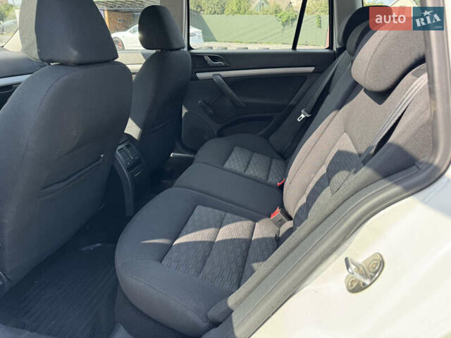 Білий Шкода Октавія, об'ємом двигуна 1.6 л та пробігом 272 тис. км за 7600 $, фото 45 на Automoto.ua