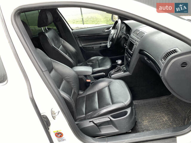 Белый Шкода Октавия, объемом двигателя 1.97 л и пробегом 369 тыс. км за 10999 $, фото 58 на Automoto.ua