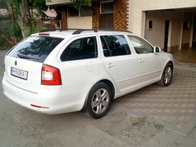 Белый Шкода Октавия, объемом двигателя 1.2 л и пробегом 245 тыс. км за 7200 $, фото 2 на Automoto.ua