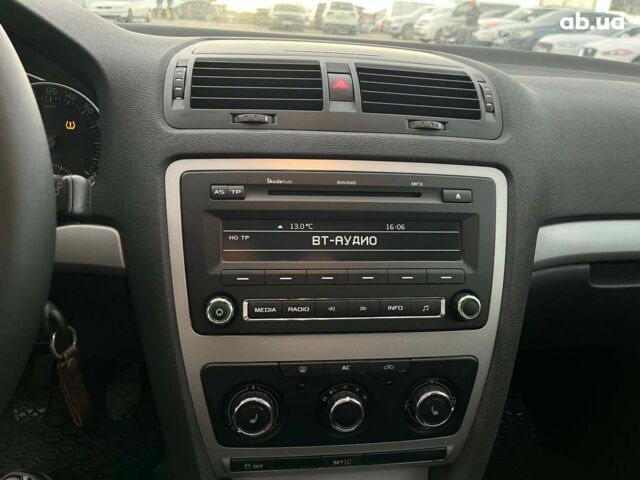 Белый Шкода Октавия, объемом двигателя 1.6 л и пробегом 253 тыс. км за 8390 $, фото 33 на Automoto.ua