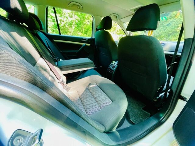 Белый Шкода Октавия, объемом двигателя 2 л и пробегом 261 тыс. км за 9300 $, фото 7 на Automoto.ua