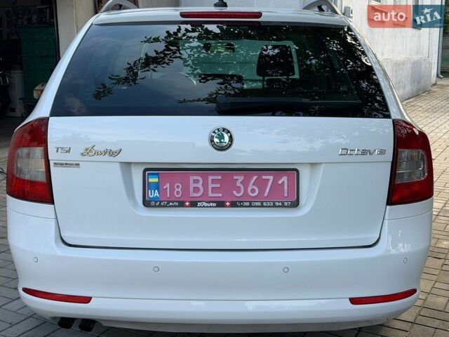 Белый Шкода Октавия, объемом двигателя 1.4 л и пробегом 230 тыс. км за 8700 $, фото 9 на Automoto.ua