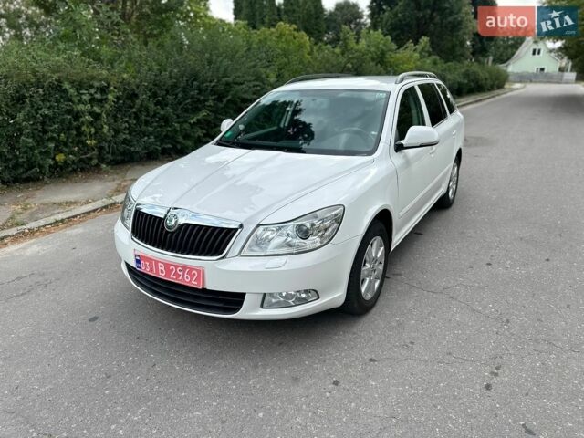 Белый Шкода Октавия, объемом двигателя 1.6 л и пробегом 247 тыс. км за 7900 $, фото 32 на Automoto.ua