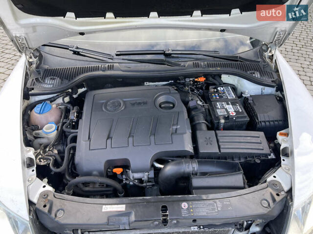 Белый Шкода Октавия, объемом двигателя 1.6 л и пробегом 238 тыс. км за 7850 $, фото 45 на Automoto.ua