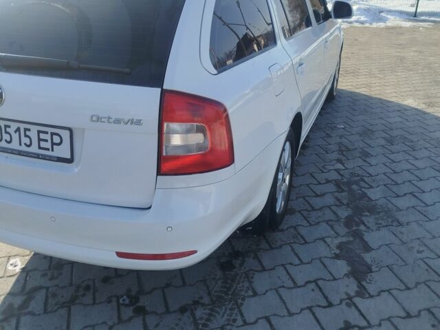 Білий Шкода Октавія, об'ємом двигуна 1.6 л та пробігом 170 тис. км за 7300 $, фото 7 на Automoto.ua