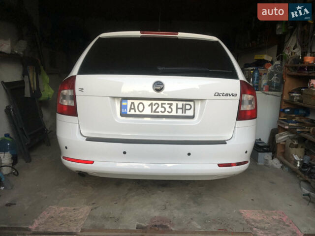 Білий Шкода Октавія, об'ємом двигуна 1.6 л та пробігом 307 тис. км за 7900 $, фото 37 на Automoto.ua
