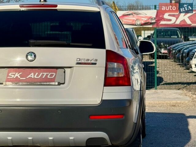 Белый Шкода Октавия, объемом двигателя 2 л и пробегом 258 тыс. км за 10800 $, фото 68 на Automoto.ua