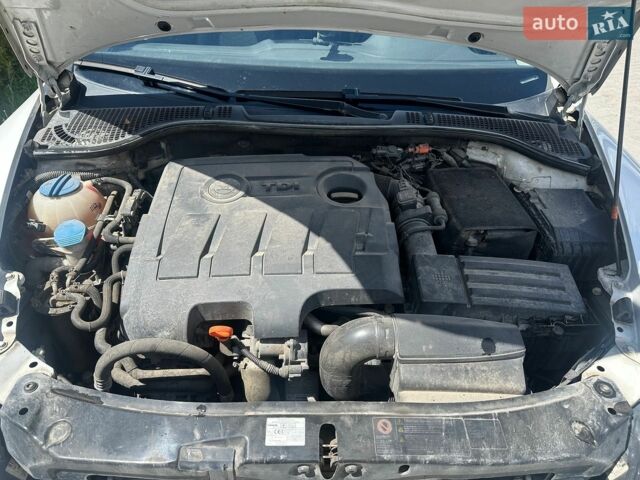 Білий Шкода Октавія, об'ємом двигуна 1.6 л та пробігом 230 тис. км за 7900 $, фото 12 на Automoto.ua