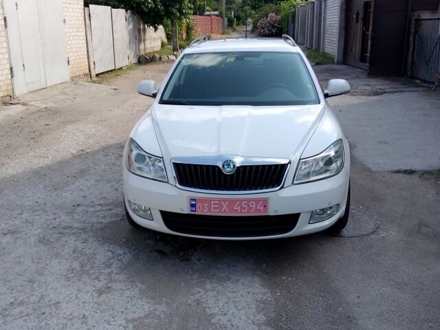 Шкода Октавія 2012 у Запоріжжя на Automoto.ua Білий Шкода Октавія, об'ємом двигуна 0 л та пробігом 182 тис. км за 8600 $, фото 1 на Automoto.ua