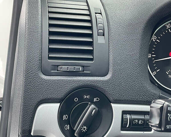 Белый Шкода Октавия, объемом двигателя 0 л и пробегом 155 тыс. км за 8399 $, фото 132 на Automoto.ua