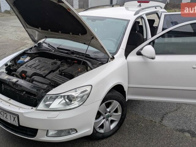 Білий Шкода Октавія, об'ємом двигуна 1.97 л та пробігом 275 тис. км за 9800 $, фото 5 на Automoto.ua