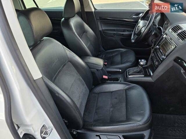 Белый Шкода Октавия, объемом двигателя 2 л и пробегом 239 тыс. км за 10499 $, фото 28 на Automoto.ua